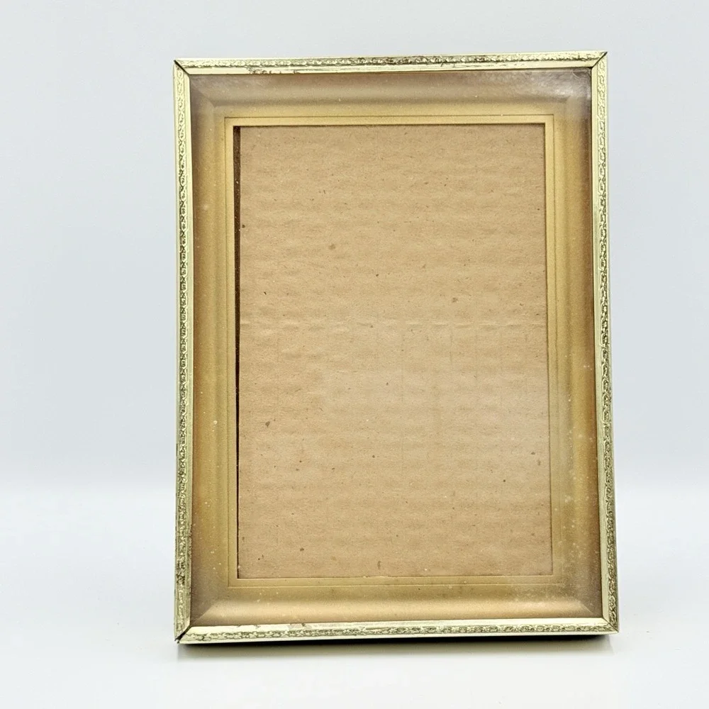 VTG Gold Tone Picture Frame Lot 5x7 & 8x6.25 Ornate Floral Desktop Easel Pair